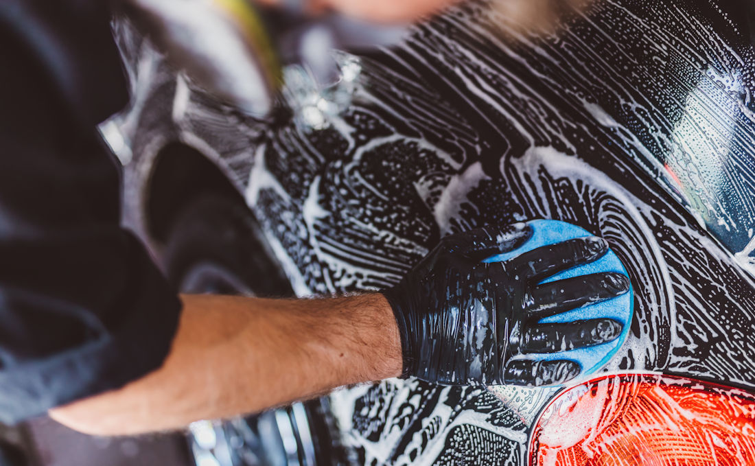 detailing exterior of car