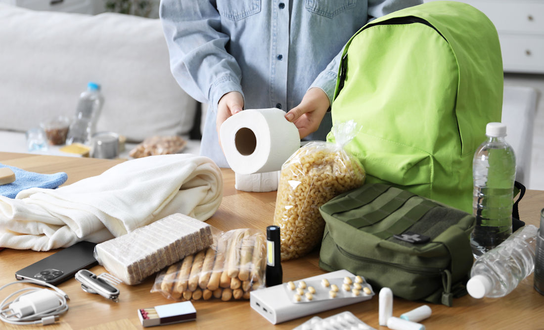 packing an emergency kit